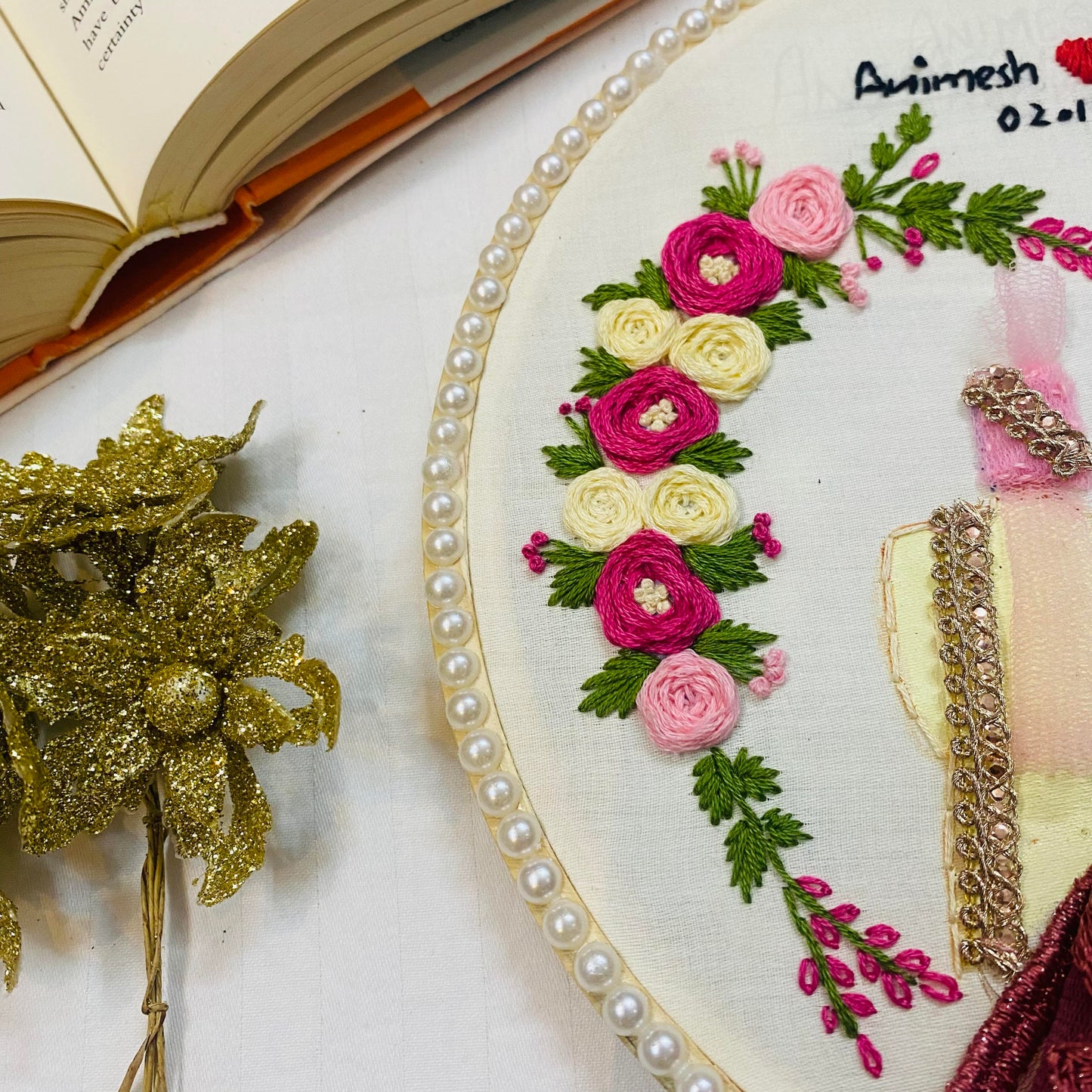 Handmade Wedding Embroidery Hoops - Elegant Décor for Your Special Day (Design 3)