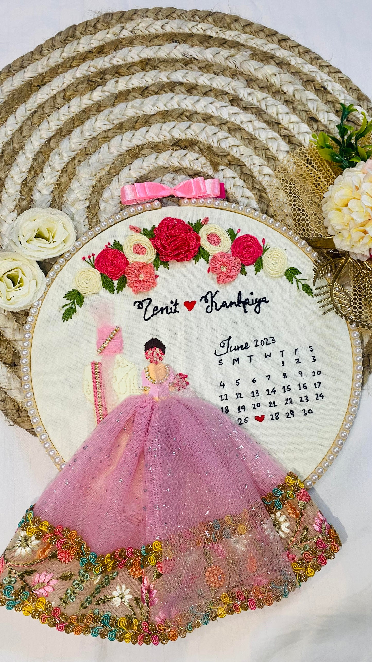 Handmade Wedding Embroidery Hoops - Elegant Décor for Your Special Day (Design 2)